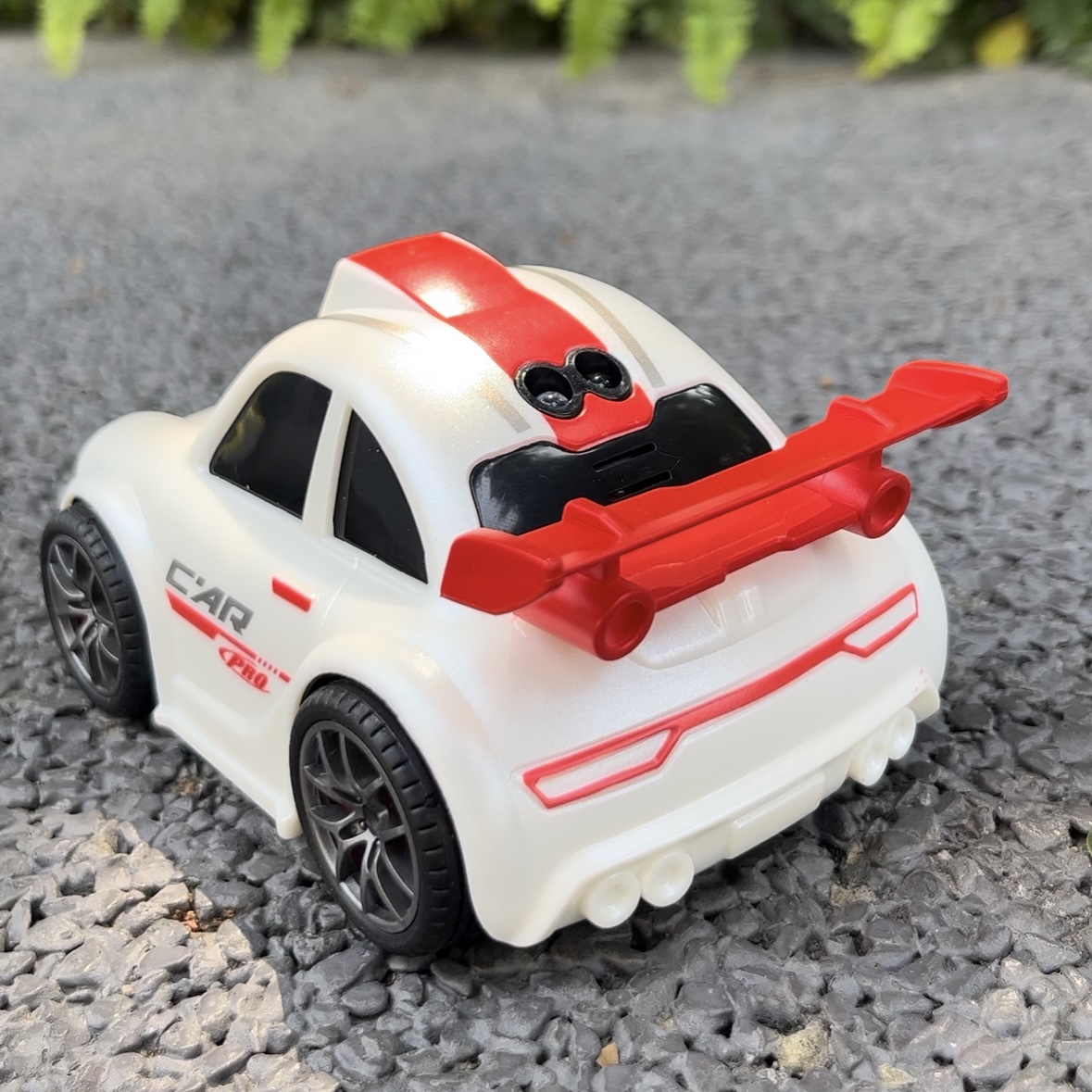 Nowy samochód RC C6 do driftu  – Toolkitrc M6Dac Smart Charger recenzja i cena